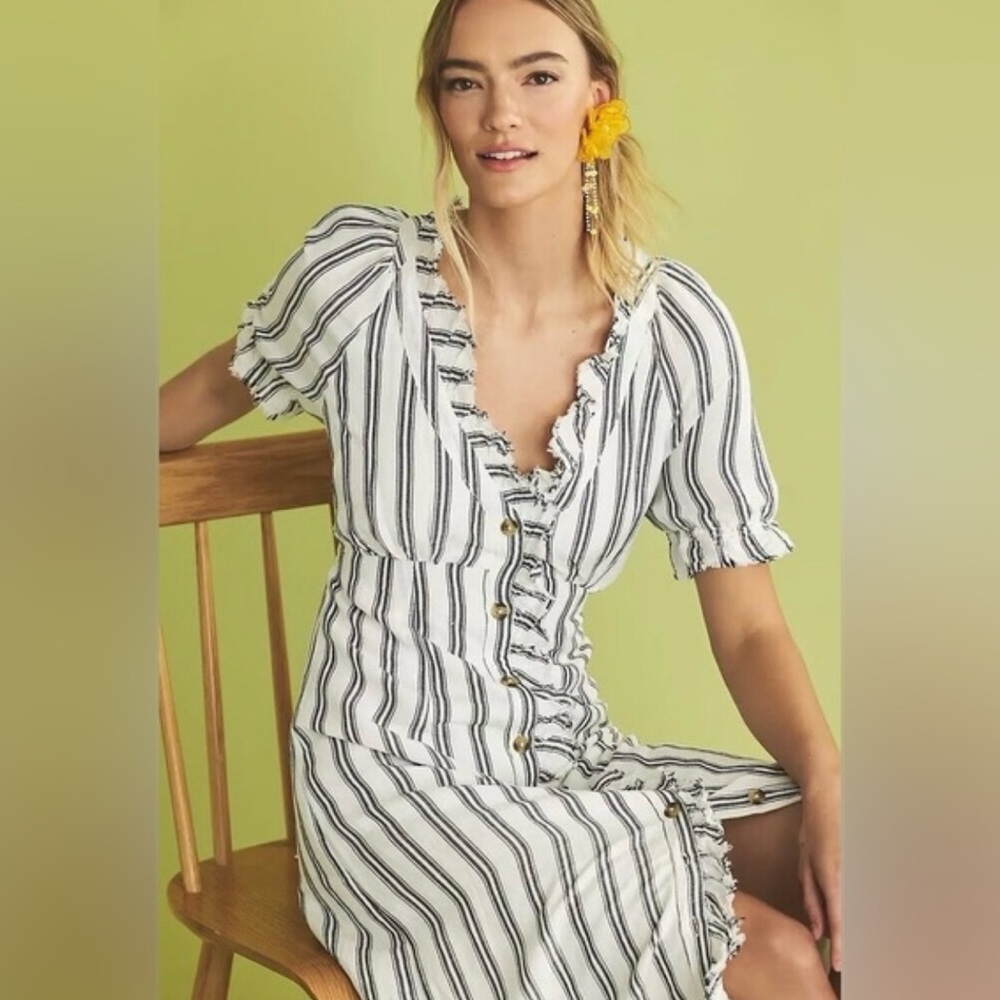 Anthropologie Pilcro Ruffle Collar Button Down Dress. Size 6/Small